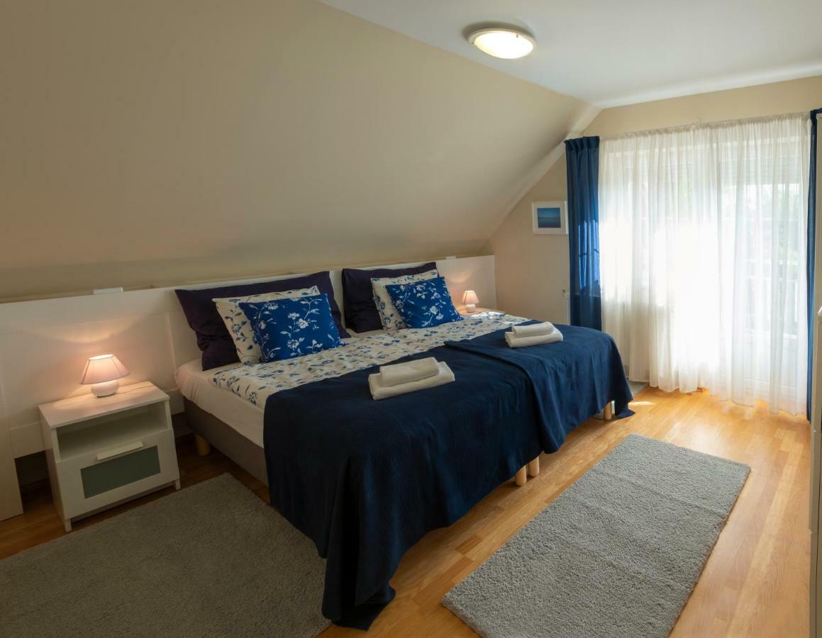 Airport Apartman Вечеш Экстерьер фото